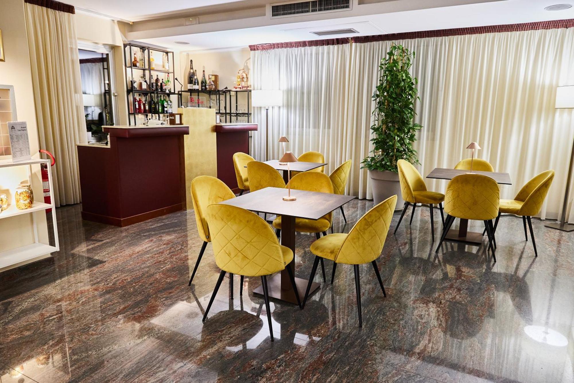 Appia Antica Hotel Corato Eksteriør billede
